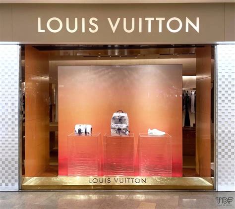 visual merchandising lead louis vuitton salary|Visual Merchandising Manager .